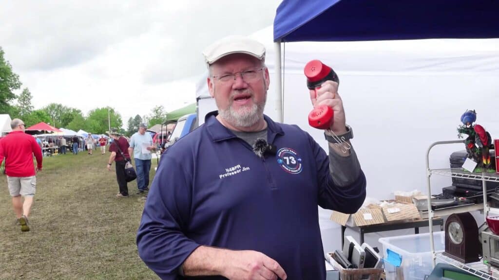 Person holding Linemans’ butt-set